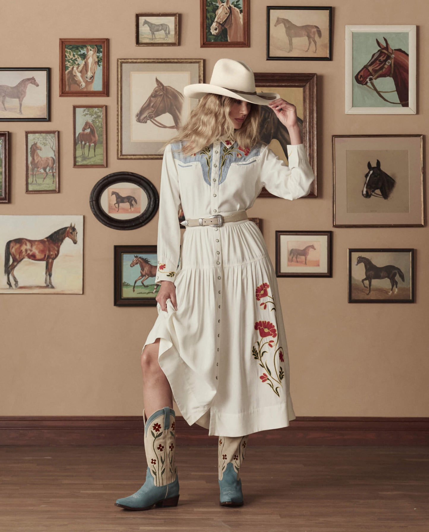 The Western Narrow Belt. -- Cream With Silver