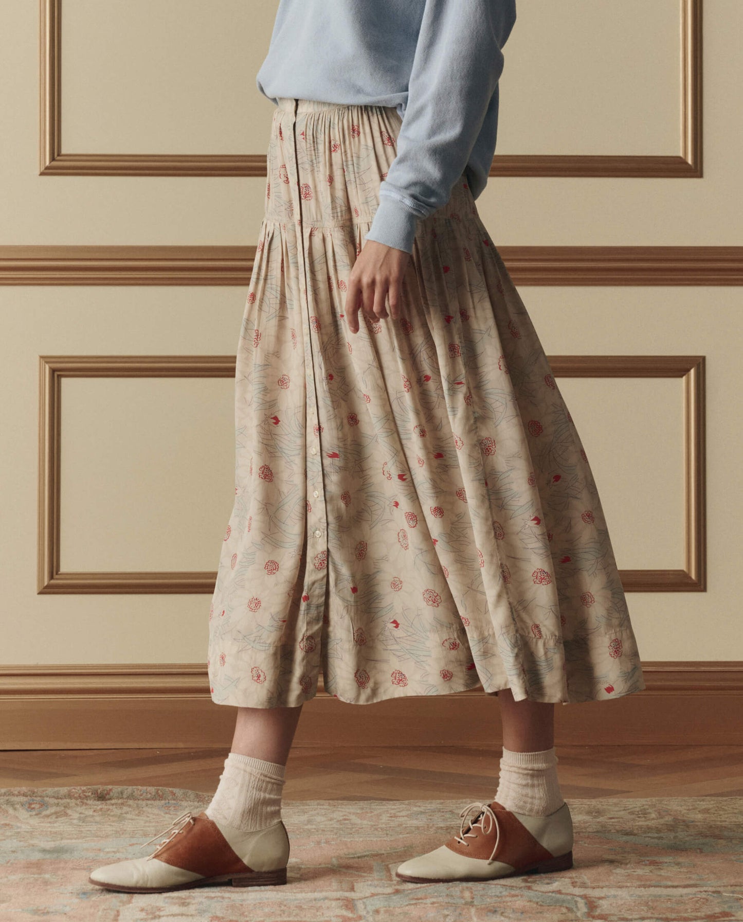 The Highland Skirt. -- Champagne Scattered Bloom