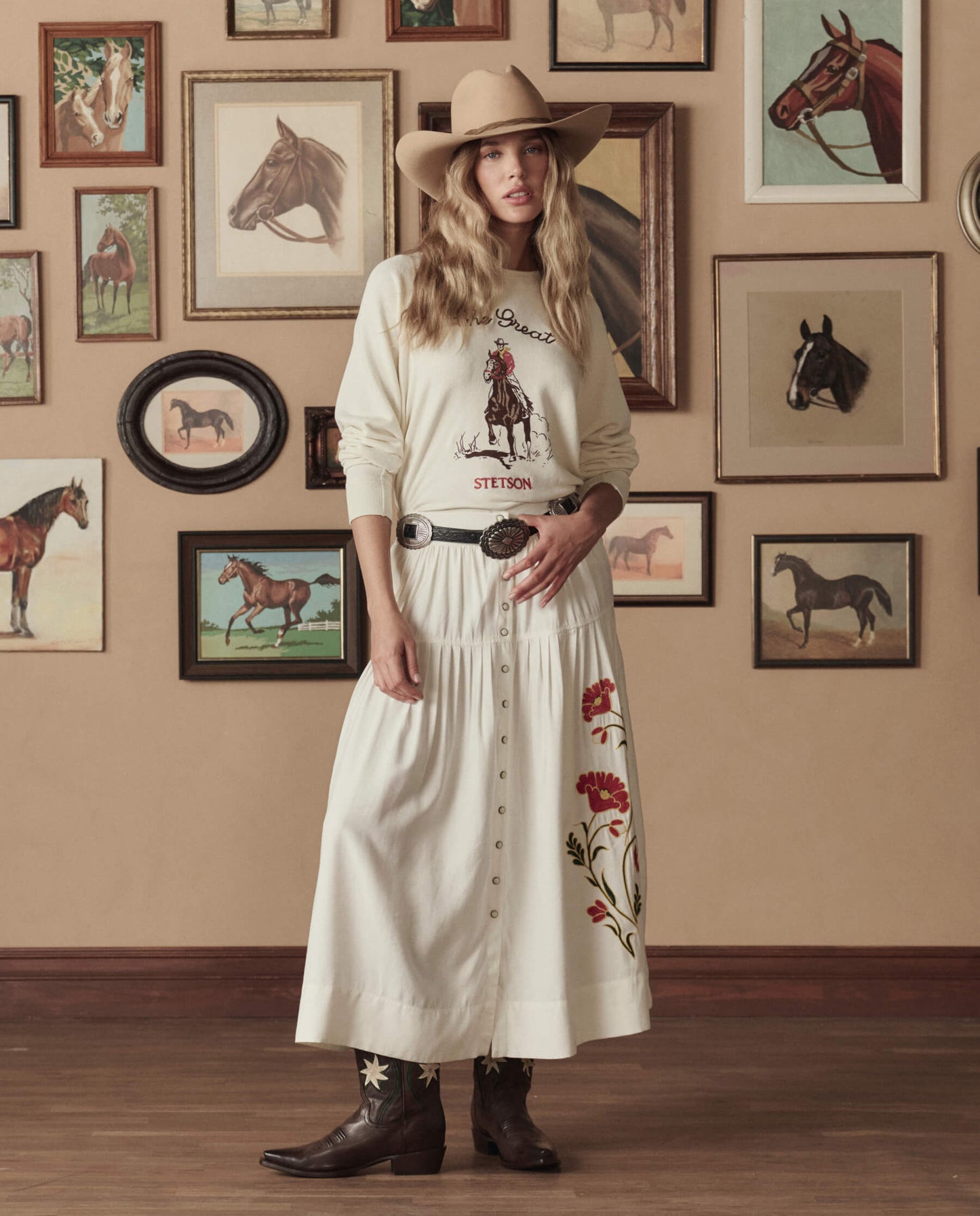 The Tooled Leather Concho Belt. -- Black With Silver