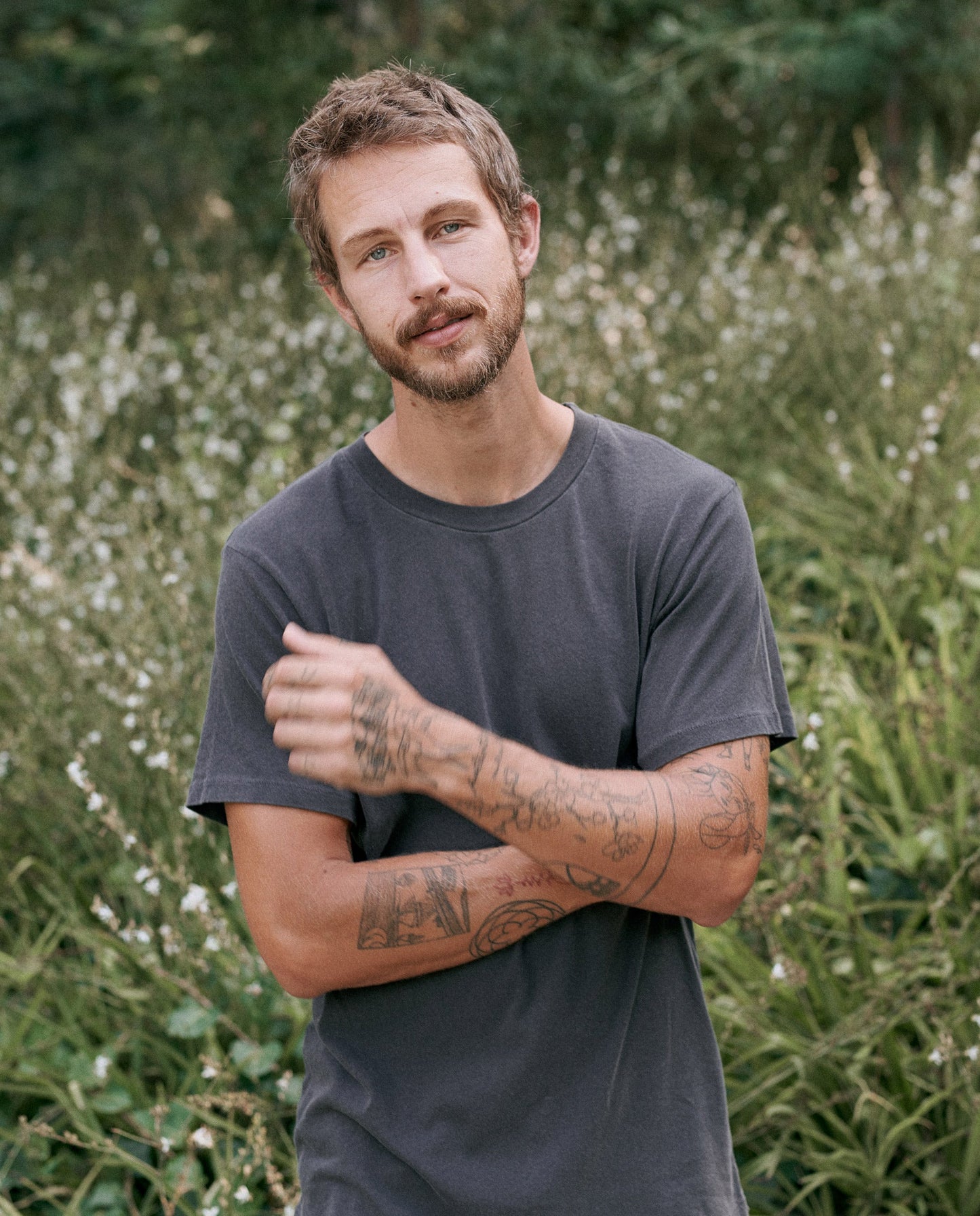The Men's Slim Tee. -- WASHED BLACK